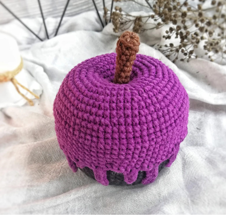 Poisoned apple crochet pattern